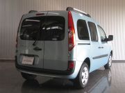 2010年ルノーカングー(写真)