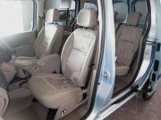 2010年ルノーカングー(写真)