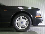 1997年ベントレーアズール(写真)