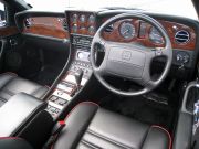 1997年ベントレーアズール(写真)