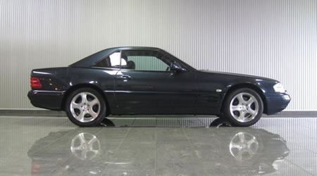 1999年メルセデスベンツSL320(写真)