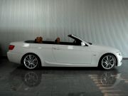 2010年BMW335Mスポーツカブリオレ(写真)