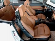 2010年BMW335Mスポーツカブリオレ(写真)