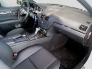 2009年メルセデスベンツC240アバンギャルS(写真)