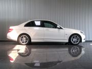 2009年メルセデスベンツC240アバンギャルS(写真)