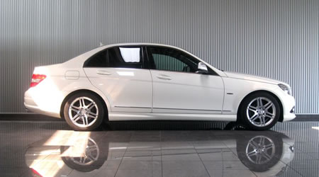 2009年メルセデスベンツC240アバンギャルS(写真)
