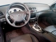 2005年AMG E55コンプレッサーワゴン(写真)