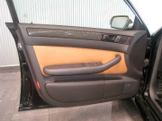 2005年アウディ RS6プラスーアバント(写真)