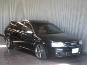 2005年アウディ RS6プラスーアバント(写真)