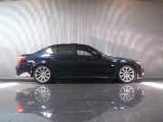 2005年BMW M5(写真)