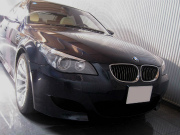2005年BMW M5(写真)