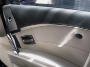 2005年BMW M5(写真)