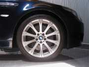 2005年BMW M5(写真)