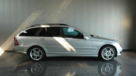 2001年 AMG C32 コンプレッサーワゴン(写真)