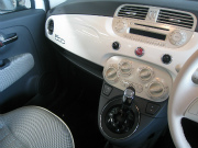 2011年 FIAT 500 1.2 ラウンジ(写真)