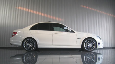 2009年 AMG C63 パフォーマンスパッケージ(写真)