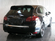 新車 ポルシェ カイエンターボ(写真)