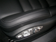 新車 ポルシェ カイエンターボ(写真)