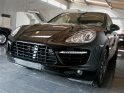 新車 ポルシェ カイエンターボ(写真)