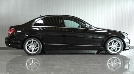 2008年 メルセデスベンツ C250アバンギャルドS(写真)