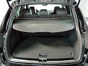 新車カイエンターボドイツ本国仕様(写真)