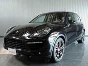 新車カイエンターボドイツ本国仕様(写真)