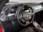 2011年フェラーリ458イタリヤ(写真)