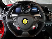 2011年フェラーリ458イタリヤ(写真)