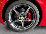 2011年フェラーリ458イタリヤ(写真)