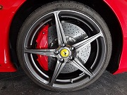 2011年フェラーリ458イタリヤ(写真)