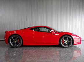 2011年フェラーリ458イタリヤ