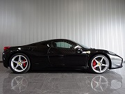 2012年フェラーリ458イタリヤ(写真)