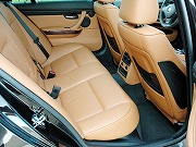 2007年 BMW 335ツーリング インディビデュアル(写真)