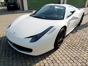 2012年 フェラーリ458イタリヤスパイダー(写真)