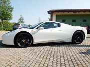 2012年 フェラーリ458イタリヤスパイダー(写真)