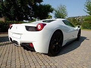 2012年 フェラーリ458イタリヤスパイダー(写真)