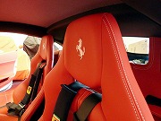 2011年 フェラーリ458イタリヤ(写真)