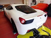 2011年 フェラーリ458イタリヤ(写真)