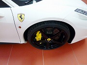 2011年 フェラーリ458イタリヤ(写真)