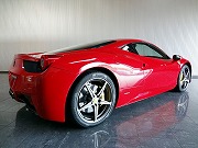 2011年 フェラーリ458イタリヤ(写真)