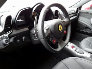 2011年 フェラーリ458イタリヤ(写真)