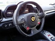 2010年 フェラーリ458イタリヤ(写真)