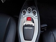 2010年 フェラーリ458イタリヤ(写真)