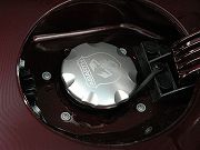 新車アバルト695エディツィオーネ　マセラティ(写真)