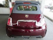 新車アバルト695エディツィオーネ　マセラティ(写真)