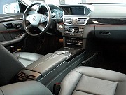 2010年　メルセデスベンツ350アバンギャルド(写真)