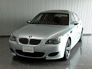2006年　BMW　M5(写真)