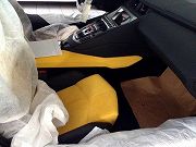 新車ランボルギーニアヴェンタドール(写真)