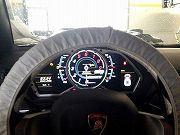 新車ランボルギーニアヴェンタドール(写真)