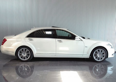 2010年　メルセデスベンツ　S400ハイブリッドロング(写真)